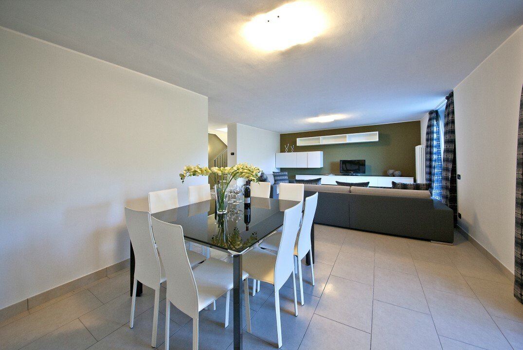 Lake Como Villa In Como, Lombardy, Italy For Sale (11539175)