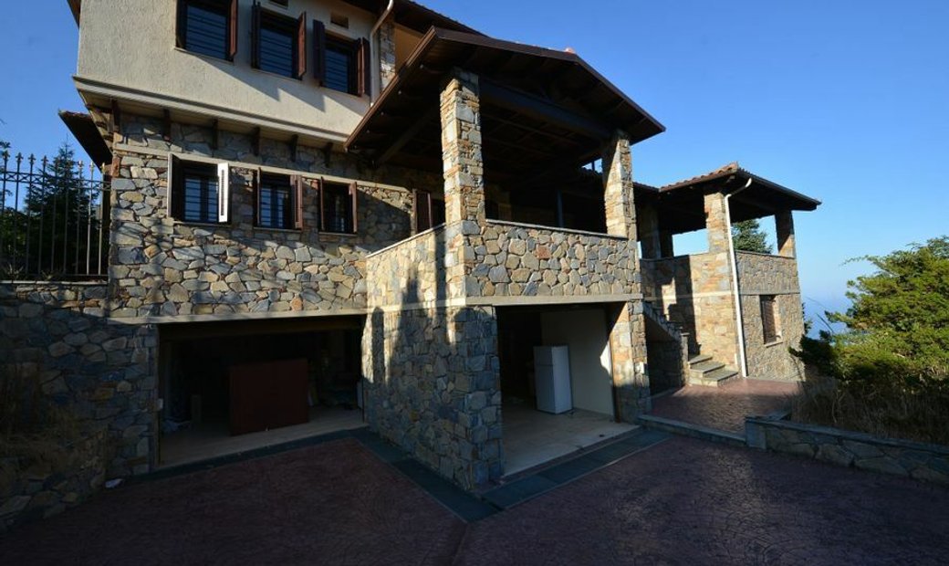 House In Katerini, Decentralized Administration Of Macedonia And Thrace
