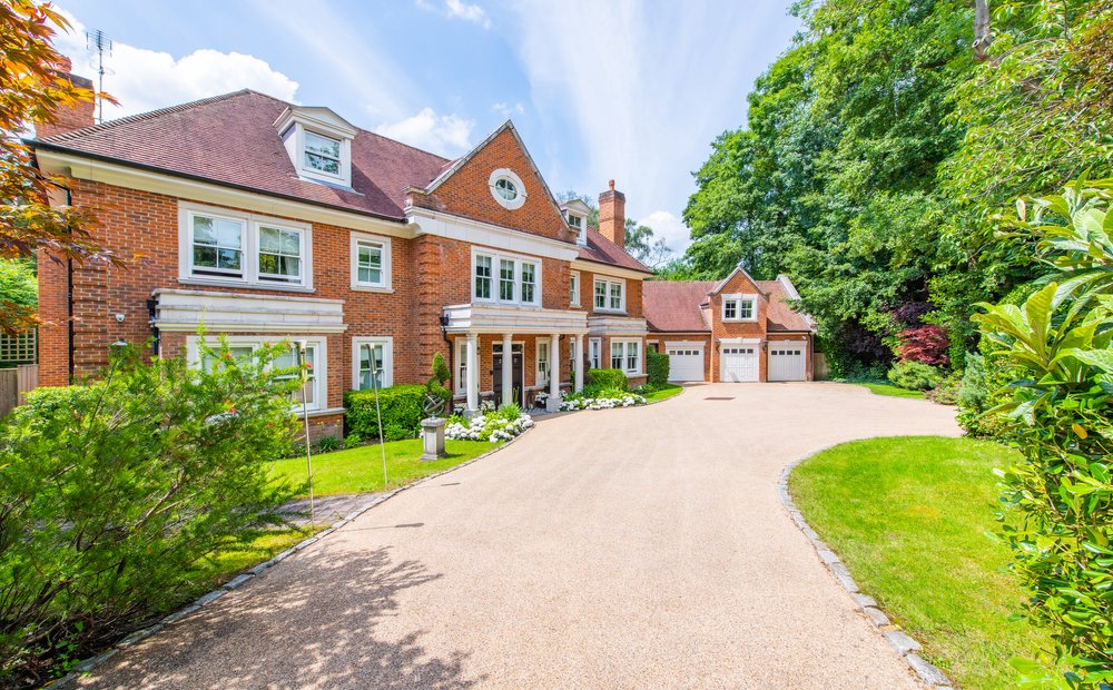 Modern Mansions In England