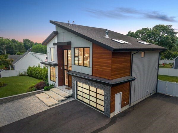 House in Saugus, Massachusetts, United States 3 - 11539348