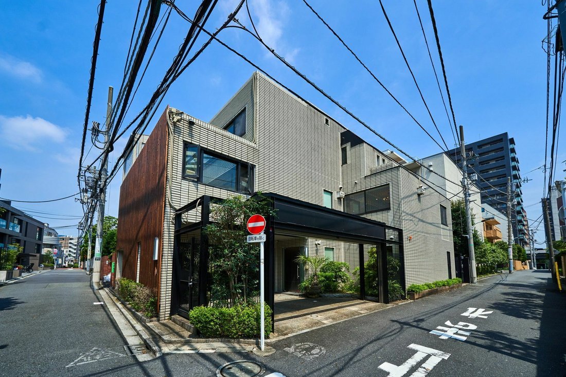 Kasumicho Pool House In Minato City, Tokyo, Japan For Sale (11546894)