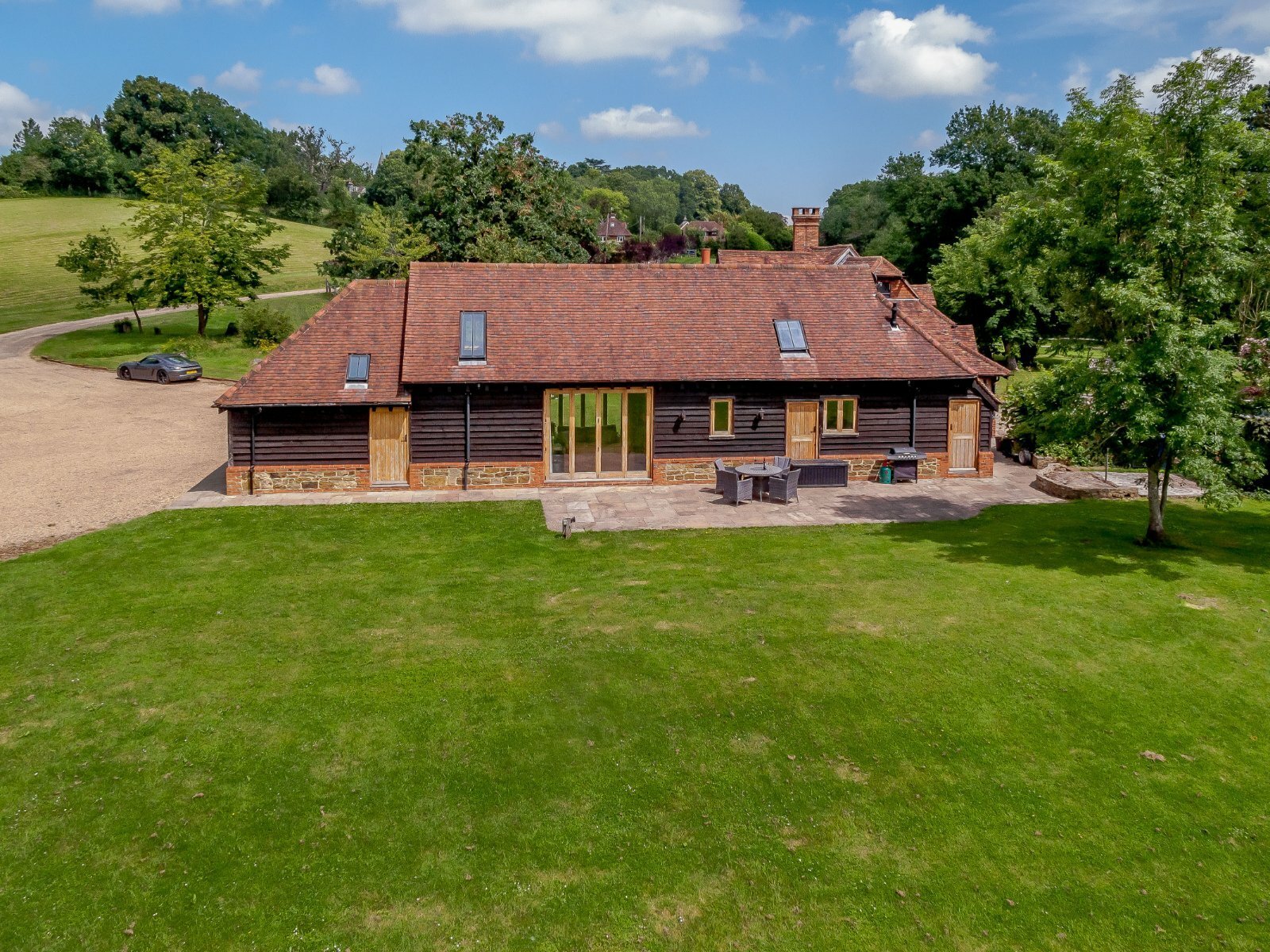 Wonderful Converted Barn On Two Acres In In Ewhurst, England, United ...