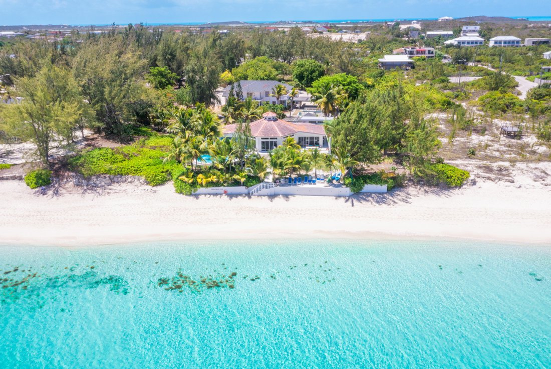 Villa in Grace Bay, Caicos Islands, Turks and Caicos Islands 1 - 11548844