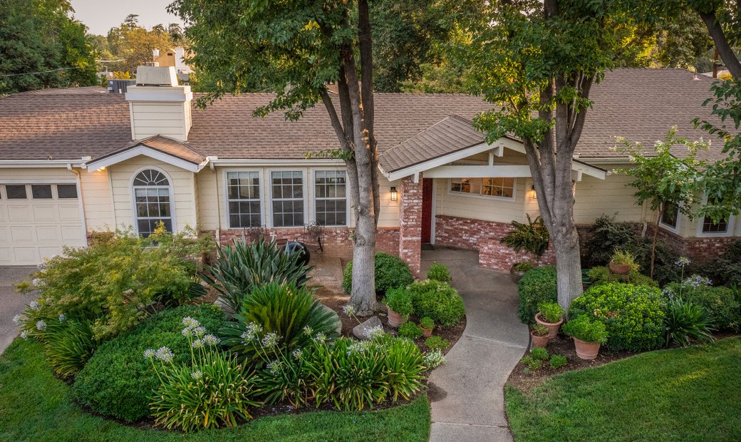 Move In Ready Home In Fig Garden One Of In Fresno, California, United