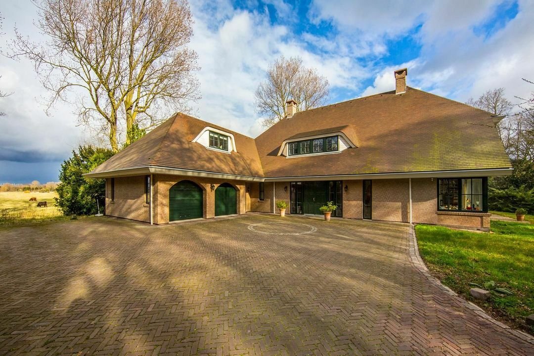 Van Bergenlaan 19 In Wassenaar, South Holland, Netherlands For Sale