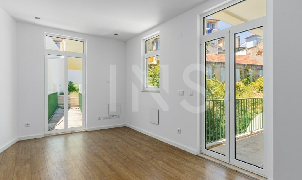 3 Bedroom Apartment For Sale Fully Recovered With In Lisbon, Lisbon