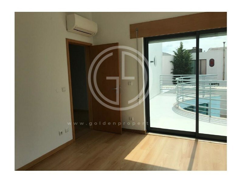 3 Bedroom Villas In Palmela Village, In Quinta Do Anjo, Setubal