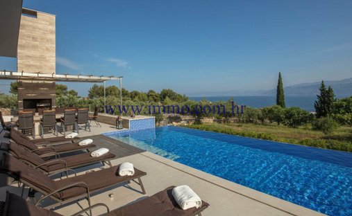 Villa in Postira, Split-Dalmatia County, Croatia 1