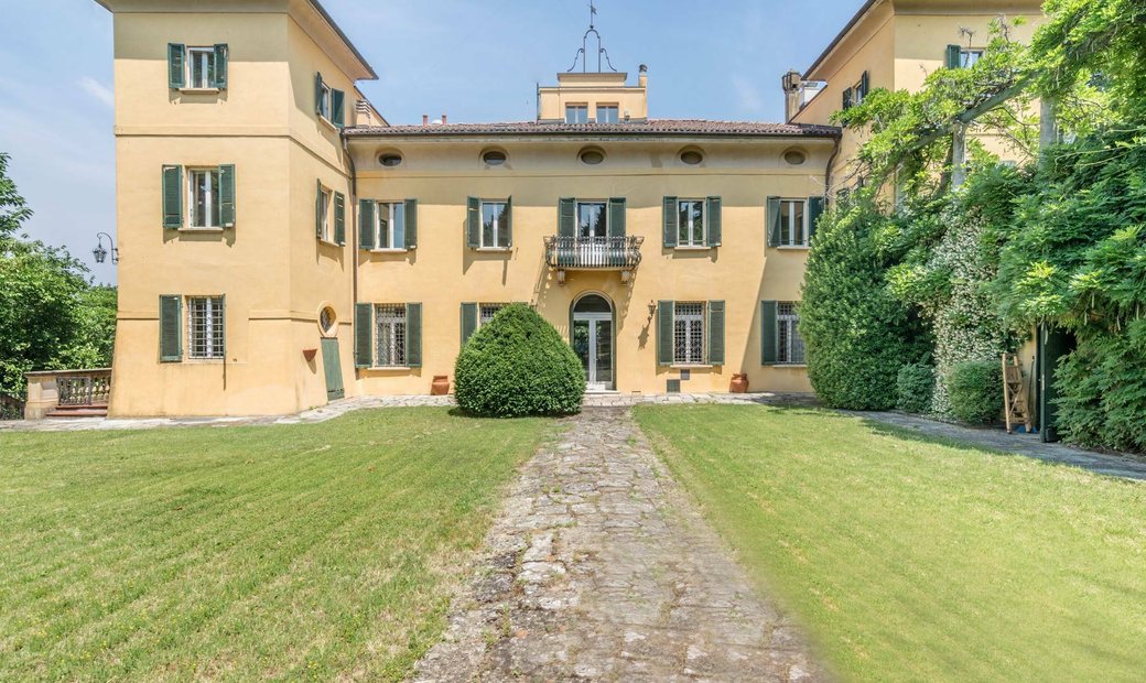 Splendid Villa Near The Historic Center Of In Bologna, Emilia Romagna