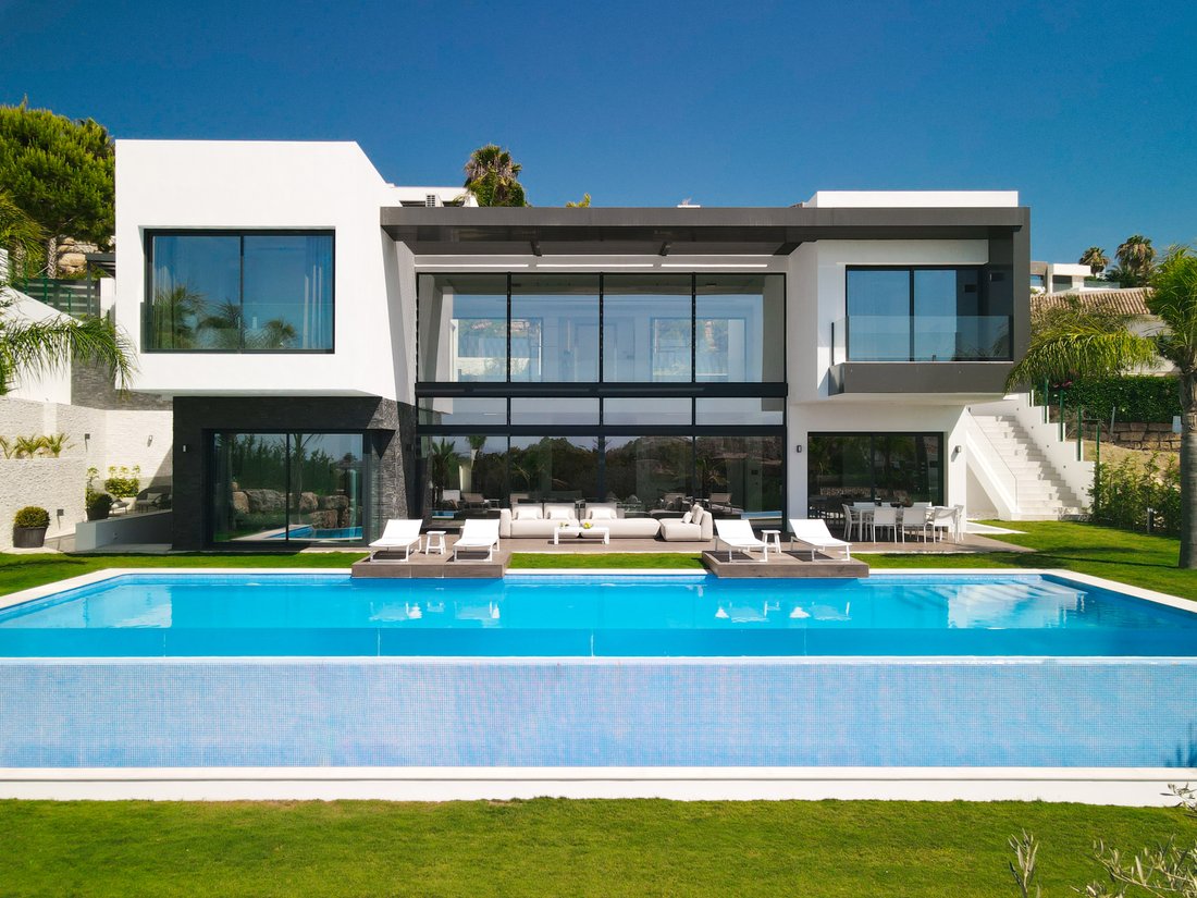 Villa in Marbella, Andalusia, Spain 1 - 11565808