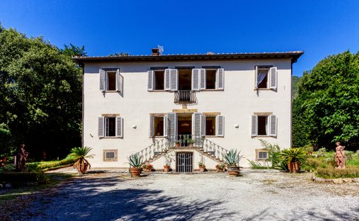 Villa in Saint Mary del Giudice - San Lorenzo a Vaccoli, Lucca, Tuscany 1