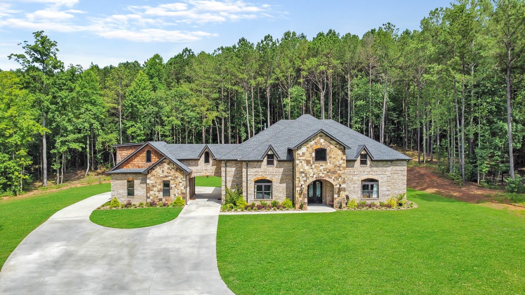 6 Bedrooms Single Family Detached In Carrollton, United States For Sale (11541996)