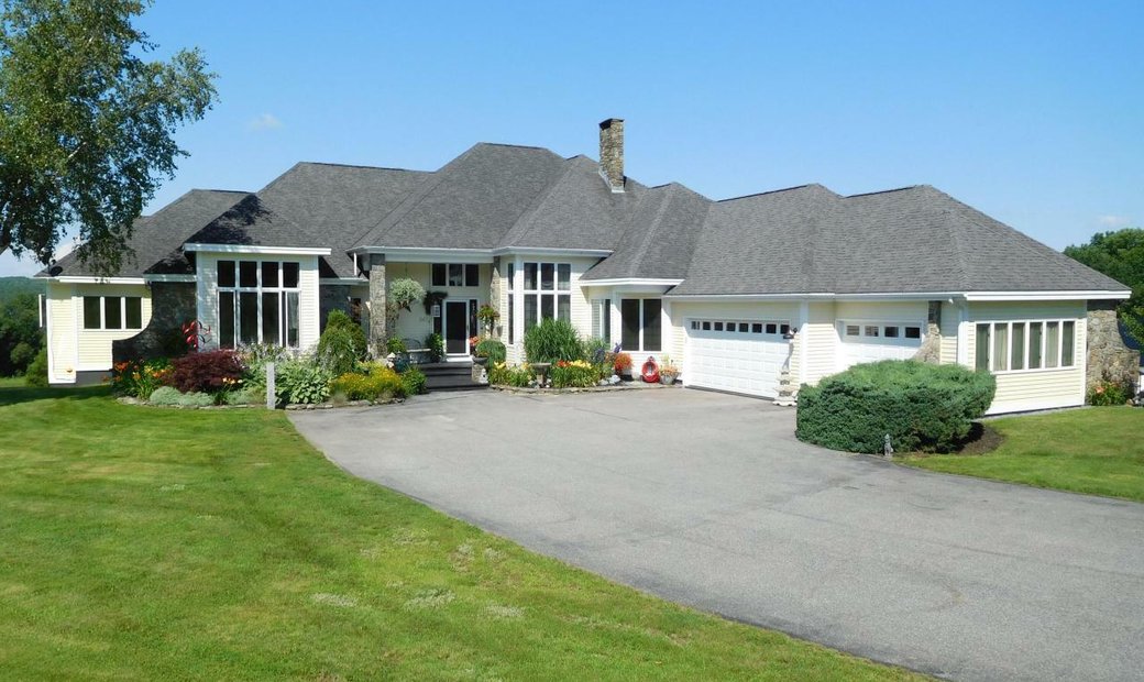 4 Bedrooms Single Family Detached In Turner, Maine, United States For