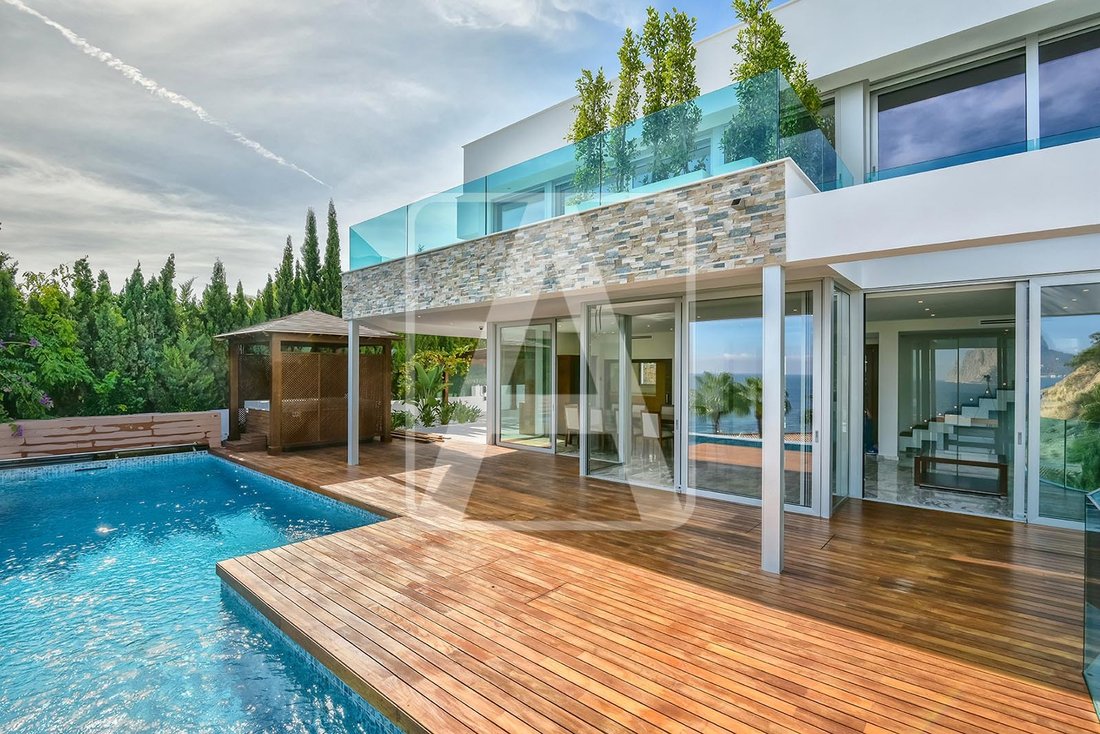 Villa in Calp / Calpe, Valencian Community, Spain 2 - 11587505