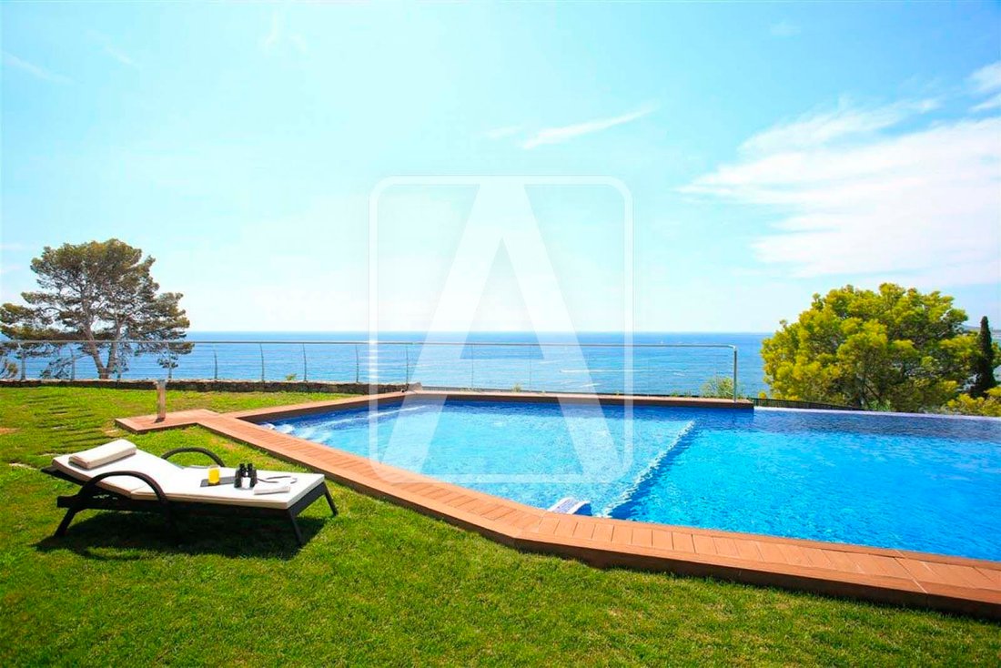 Villa in Altea, Valencian Community, Spain 1 - 11587998