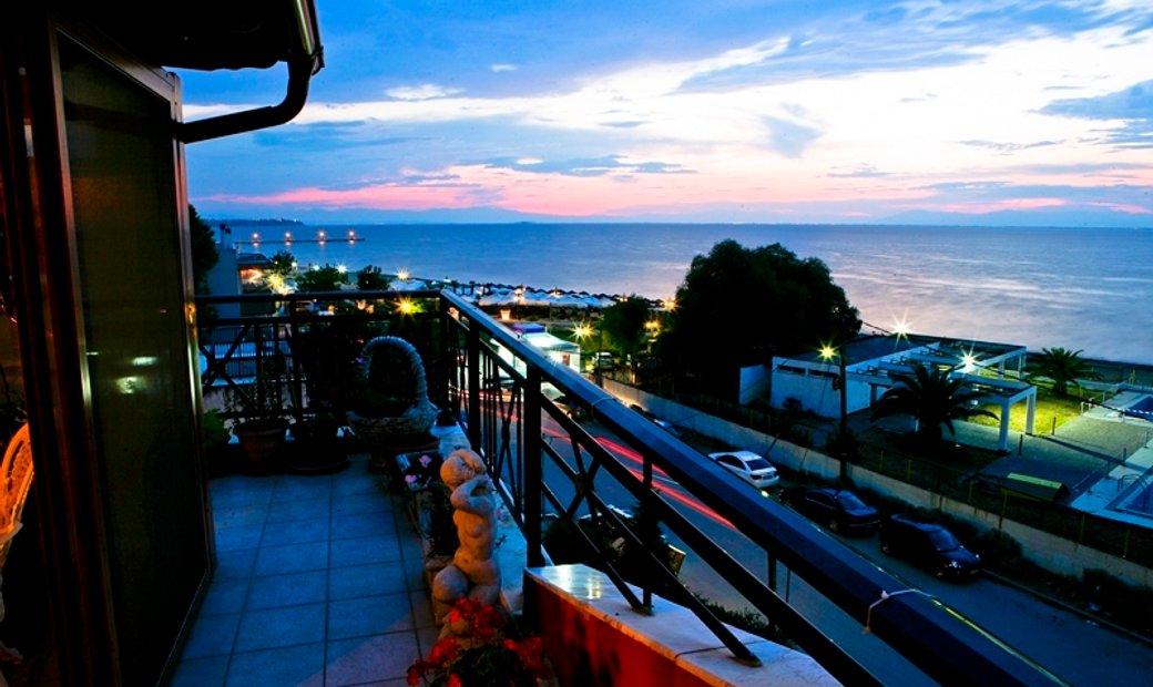 Building For Sale Peraia (Thermaikos) 1st At The Sea!, € In Peraia