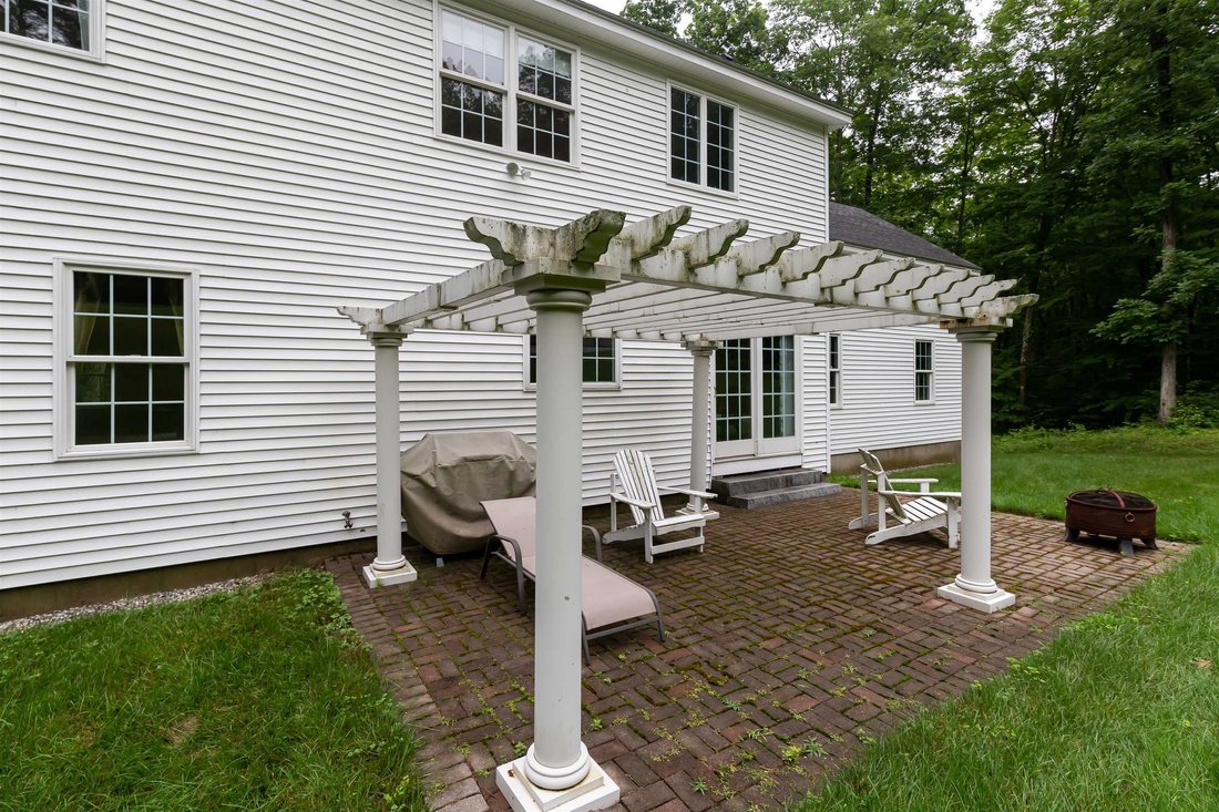 House in Pepperell, Massachusetts, United States 5 - 11592895