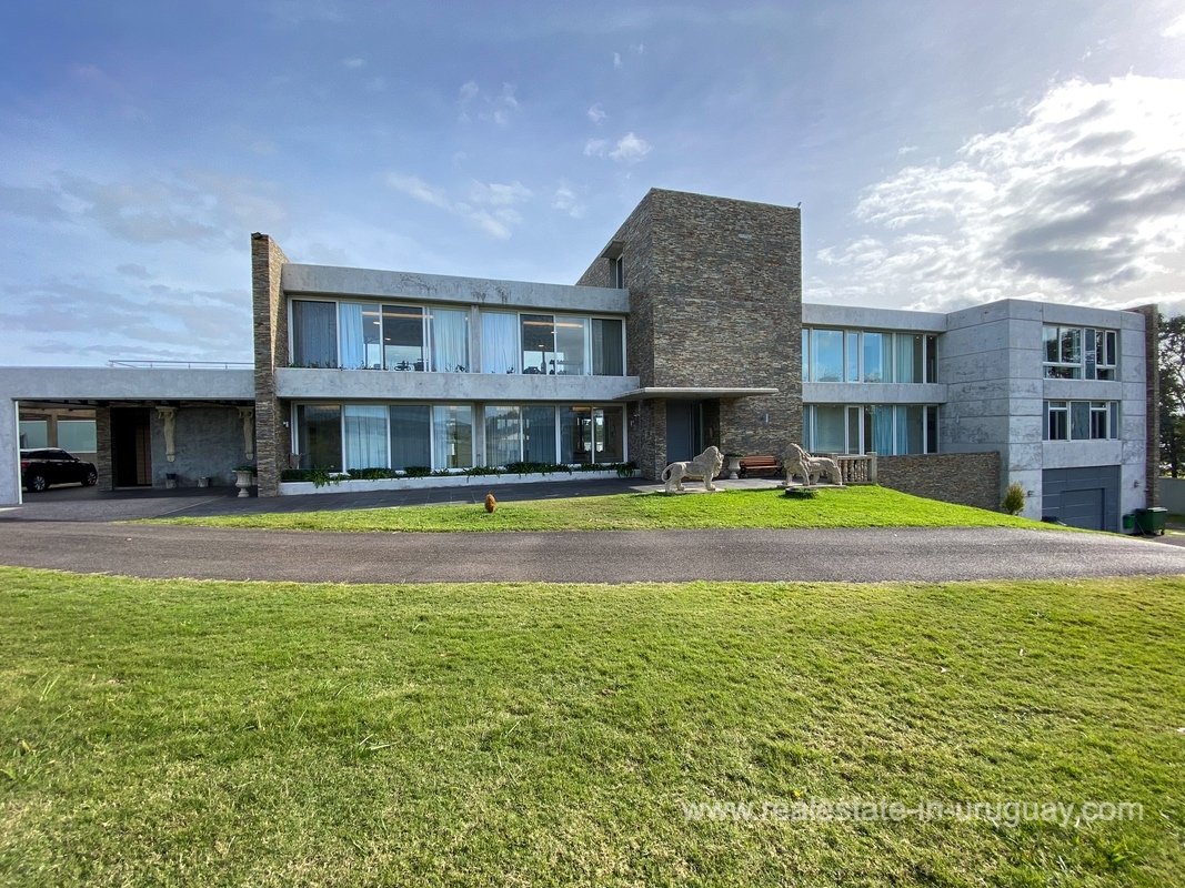Estate in Punta Ballena, Maldonado Department, Uruguay 2 - 11596491