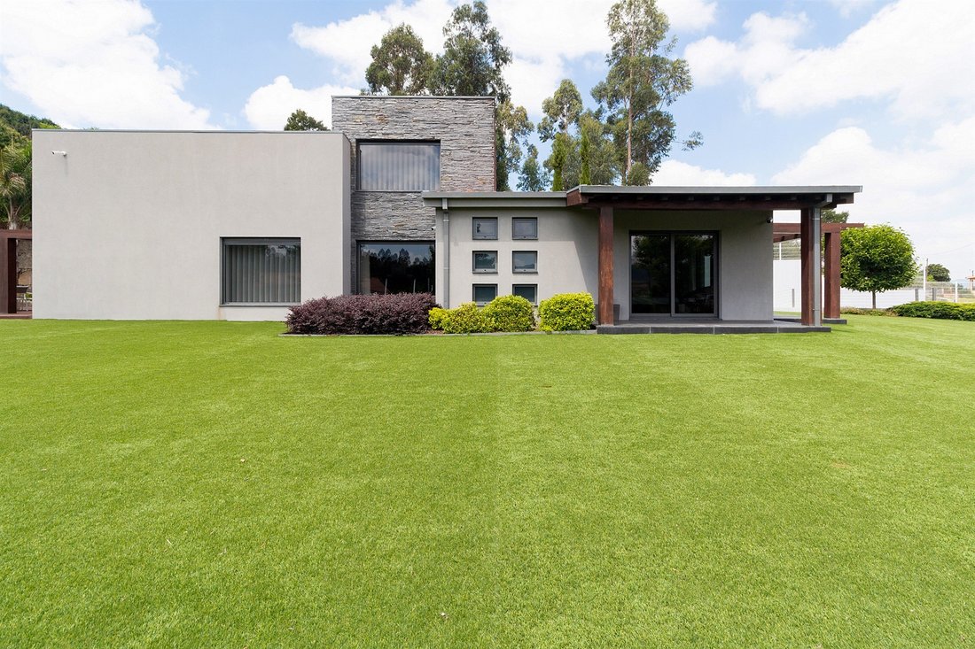 Detached House, 4 Bedrooms, For Sale In Penafiel, Porto District