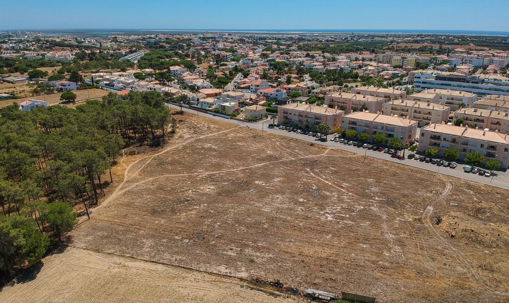 Real Estate Building For Sale In Faro, Algarve, Portugal For Sale