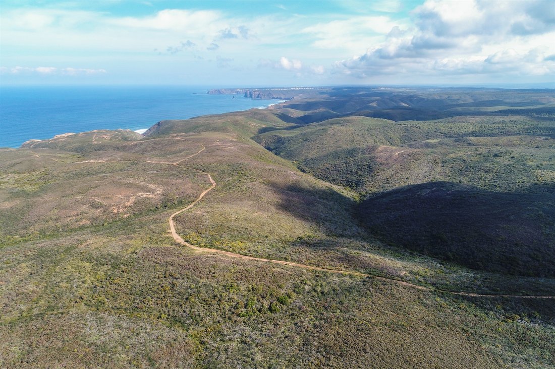 Land in Aljezur, Algarve, Portugal 3 - 10909666