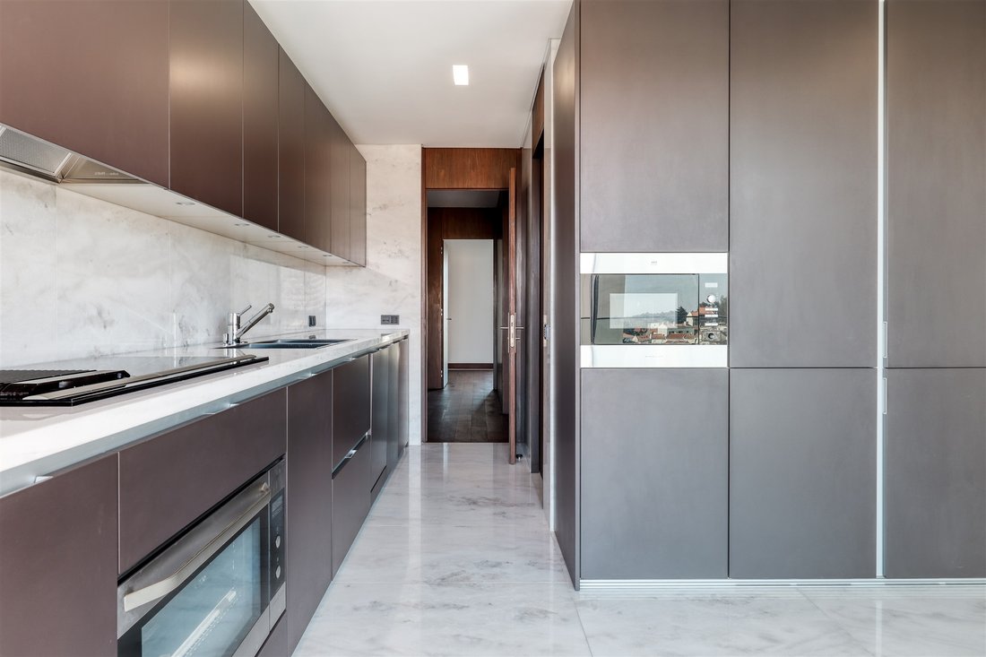 Apartment in Arroios, Lisbon, Portugal 5 - 10983210