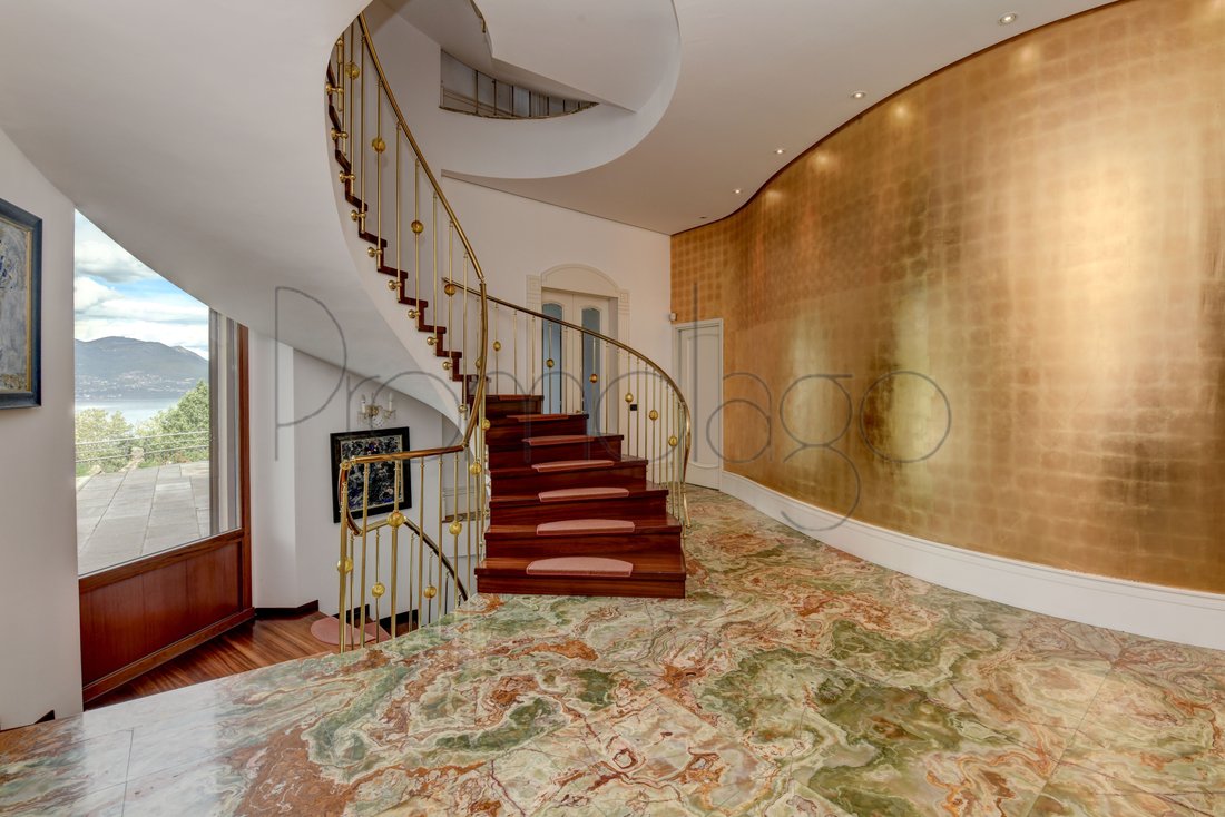 Villa in Stresa, Piedmont, Italy 1 - 11605919