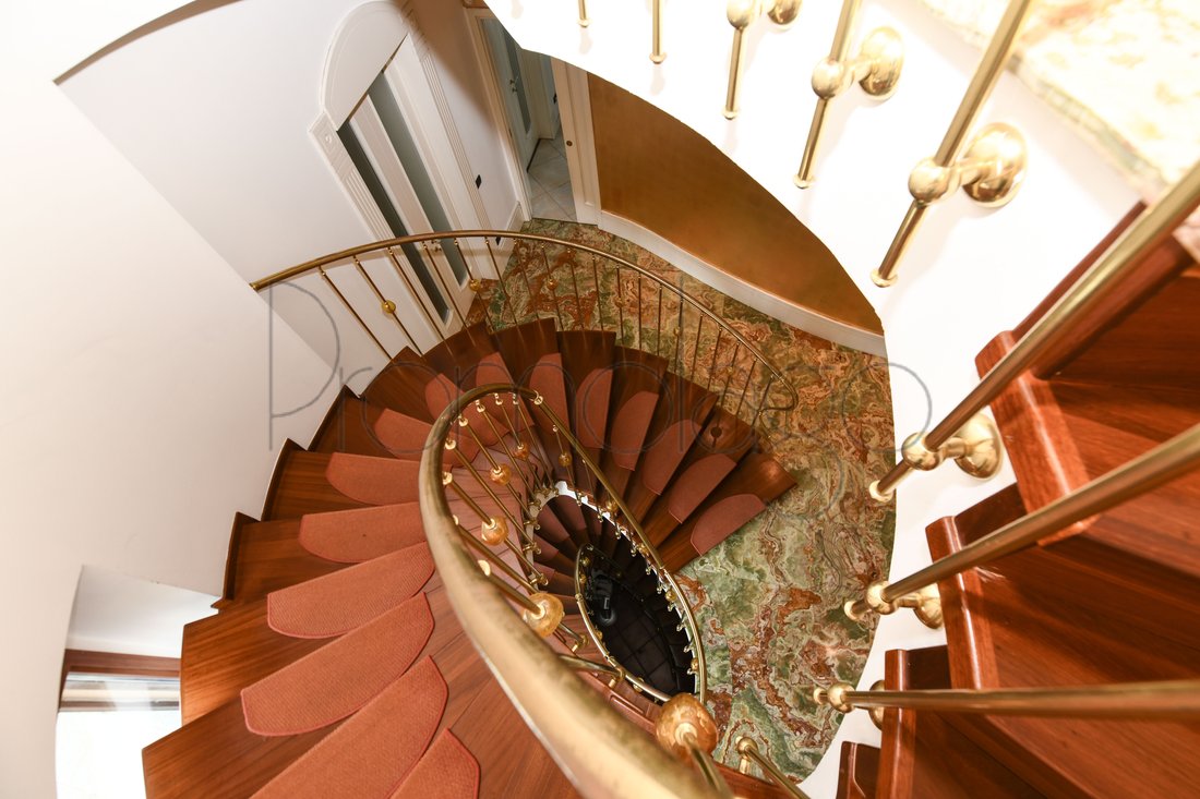 Villa in Stresa, Piedmont, Italy 2 - 11605919