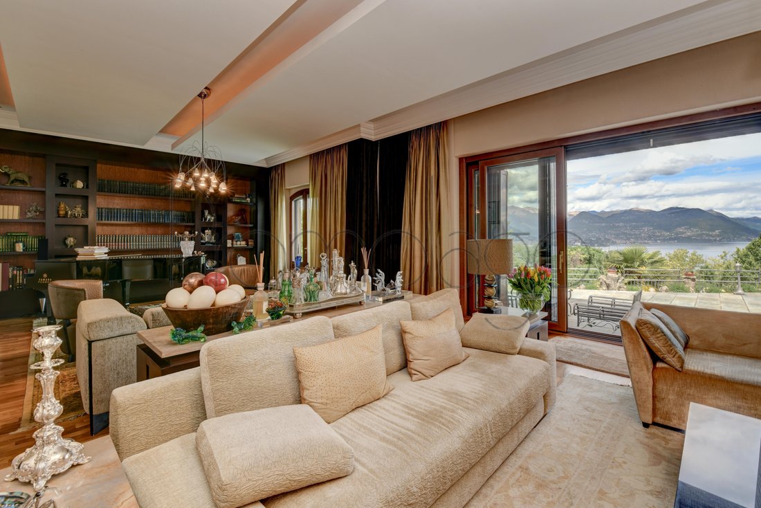 Villa in Stresa, Piedmont, Italy 3 - 11605919