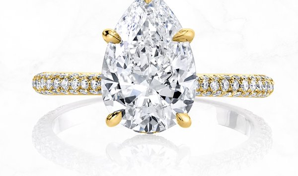 2.00CT Solitaire Pear Cut Diamond Engagement Ring in 18K Yellow Gold (11611366)