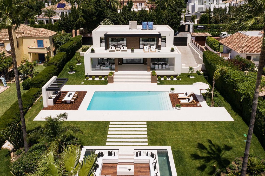 Villa in Nueva Andalucia, Marbella, Spain 4 - 11615587