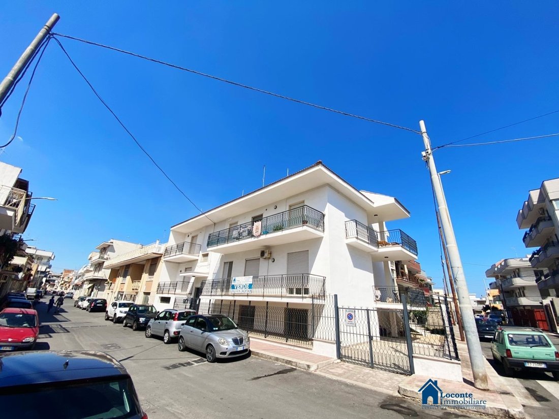 Casa en Capurso, Apulia, Italia 1 - 11622957
