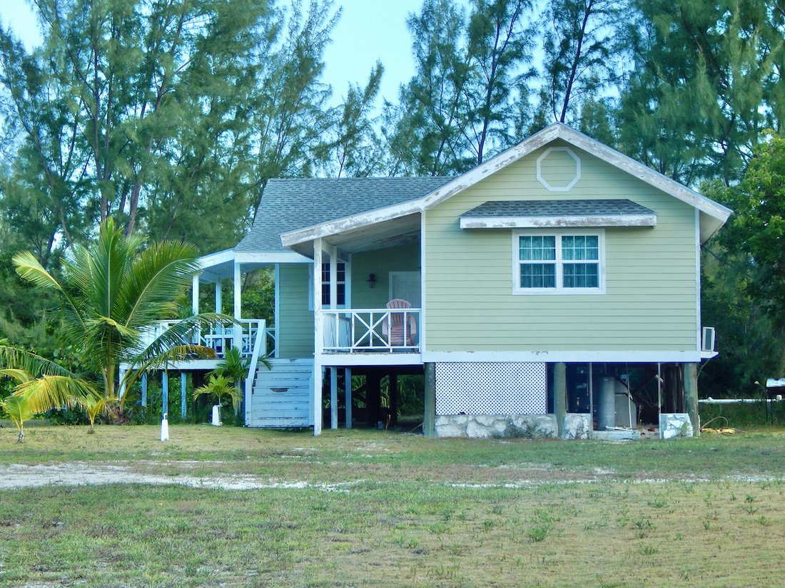 Staniard Creek Beachfront Home In Hard Bargain, North Andros, The
