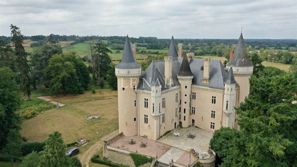 Le Rêve de Berry: A Listed 15th-Century Château Where Time Stands Still