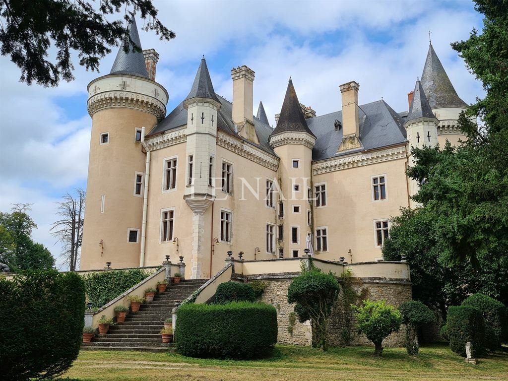Le Rêve de Berry: A Listed 15th-Century Château Where Time Stands Still