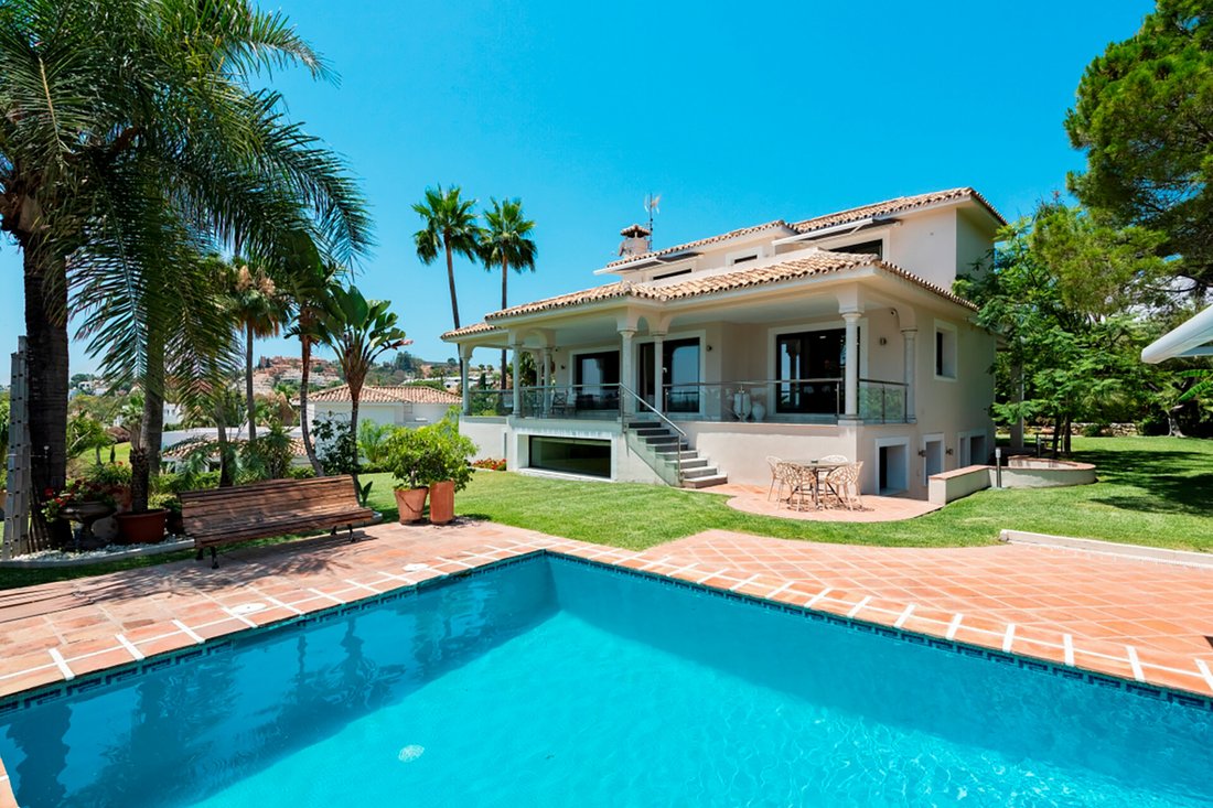 Villa in Marbella, Andalusia, Spain 1 - 11628235