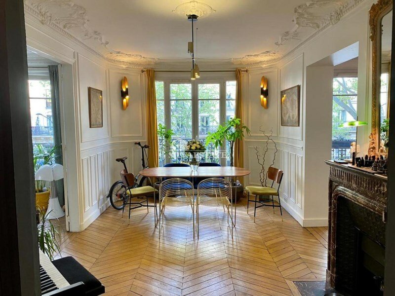 Paris Xviii Eme Villa Ornano 4 Rooms In Paris, île De France, France