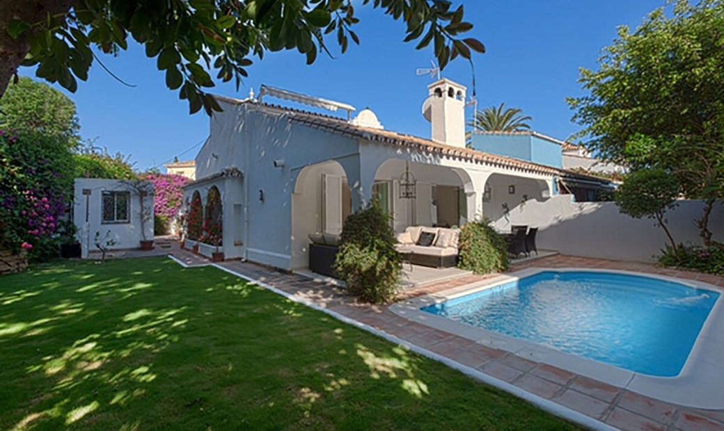 Villa For Sale In Puerto Banús, Málaga In Puerto Banús, Andalusia ...