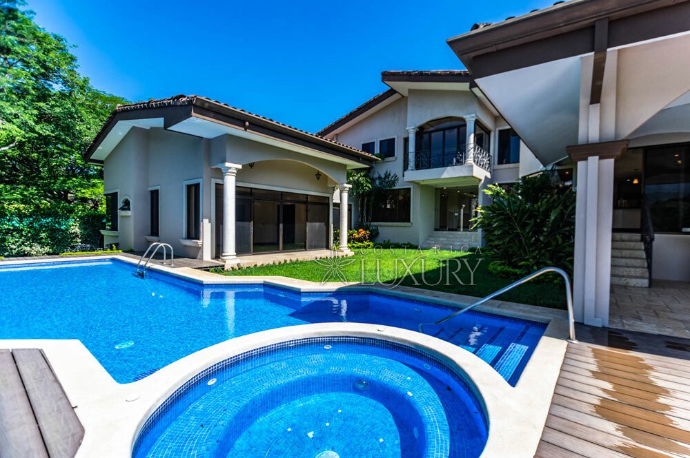 House in Santa Ana, San José Province, Costa Rica 1 - 11632279
