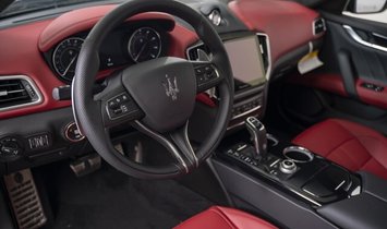 Maserati Ghibli Modena Q4