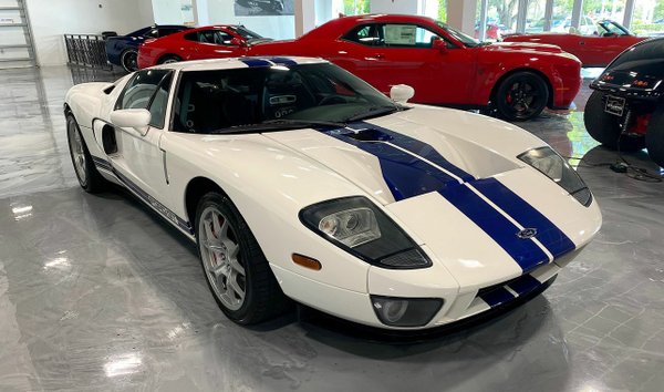 2005 Ford GT Coupe 2D (11636032)
