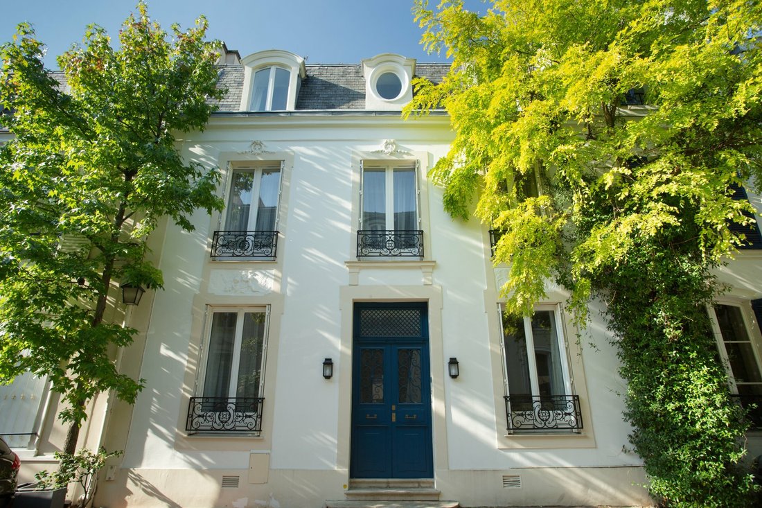 House in Paris, Île-de-France, France 1 - 10833163
