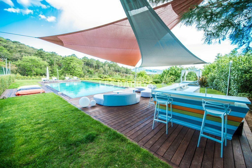 Saint-Tropez’s Crown: A Riviera Castle Where Time Stands Still - 5