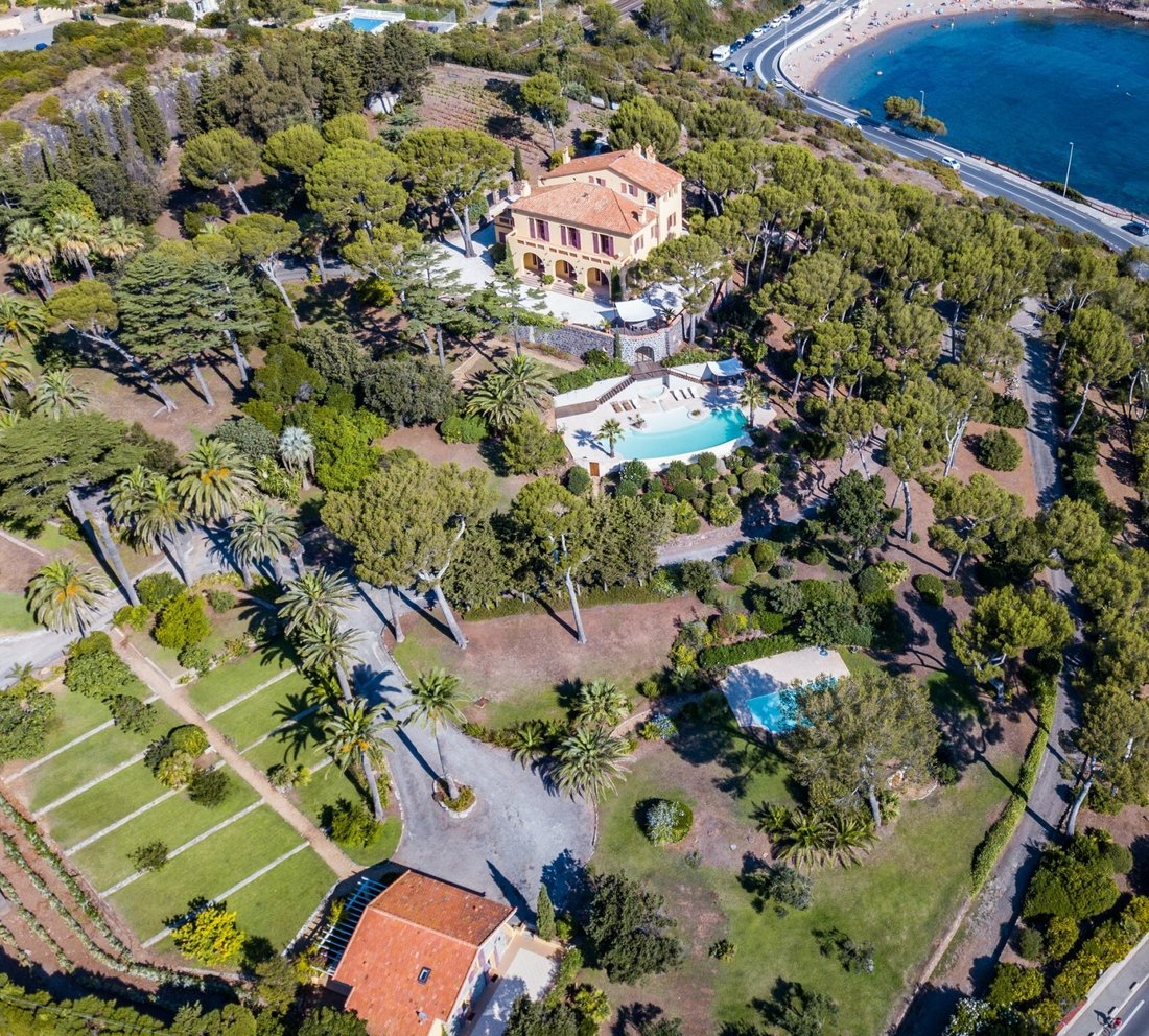 La Maison des Rêves: A 1913 Belle Époque Jewel Between Cannes & Saint-Tropez