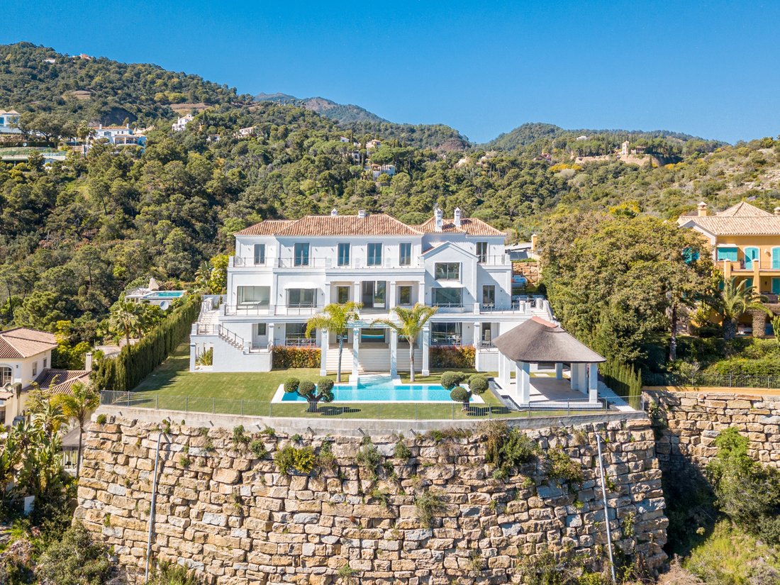 Villa in Benahavis, Andalusia, Spain 1 - 11647974