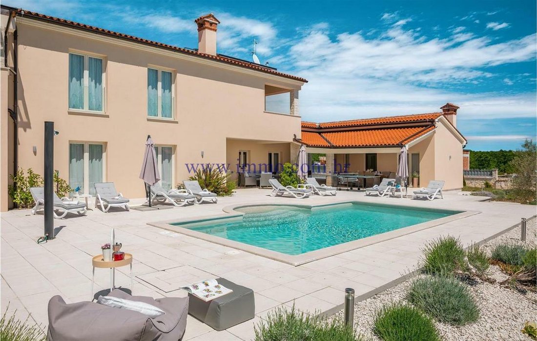 Villa in Grad Pula, Istria County, Croatia 2 - 11650030