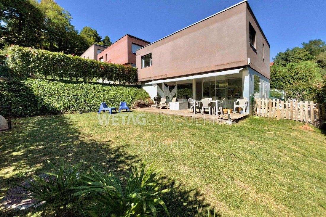 Villa in Lugano, Ticino, Switzerland 1 - 11649497