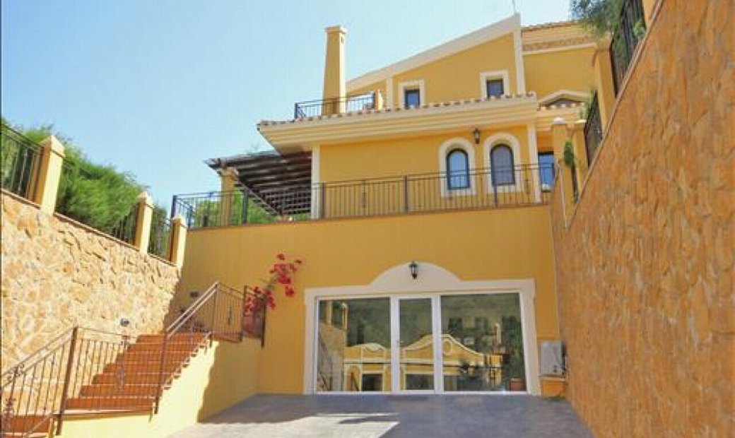 La Manga Club Villa In Atamaría, Region Of Murcia, Spain For Sale