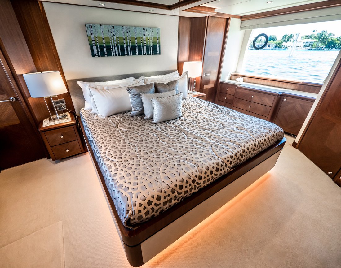 Motor Yacht in Palm Beach, Florida, United States 5 - 11652982