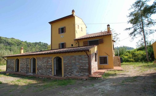 Corps de ferme à Casciana Terme Lari, Toscane, Italie 1